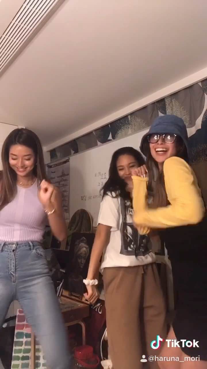 harunaのインスタグラム：「My loves🥰❤️ @sumire808  @masarosachan_official」