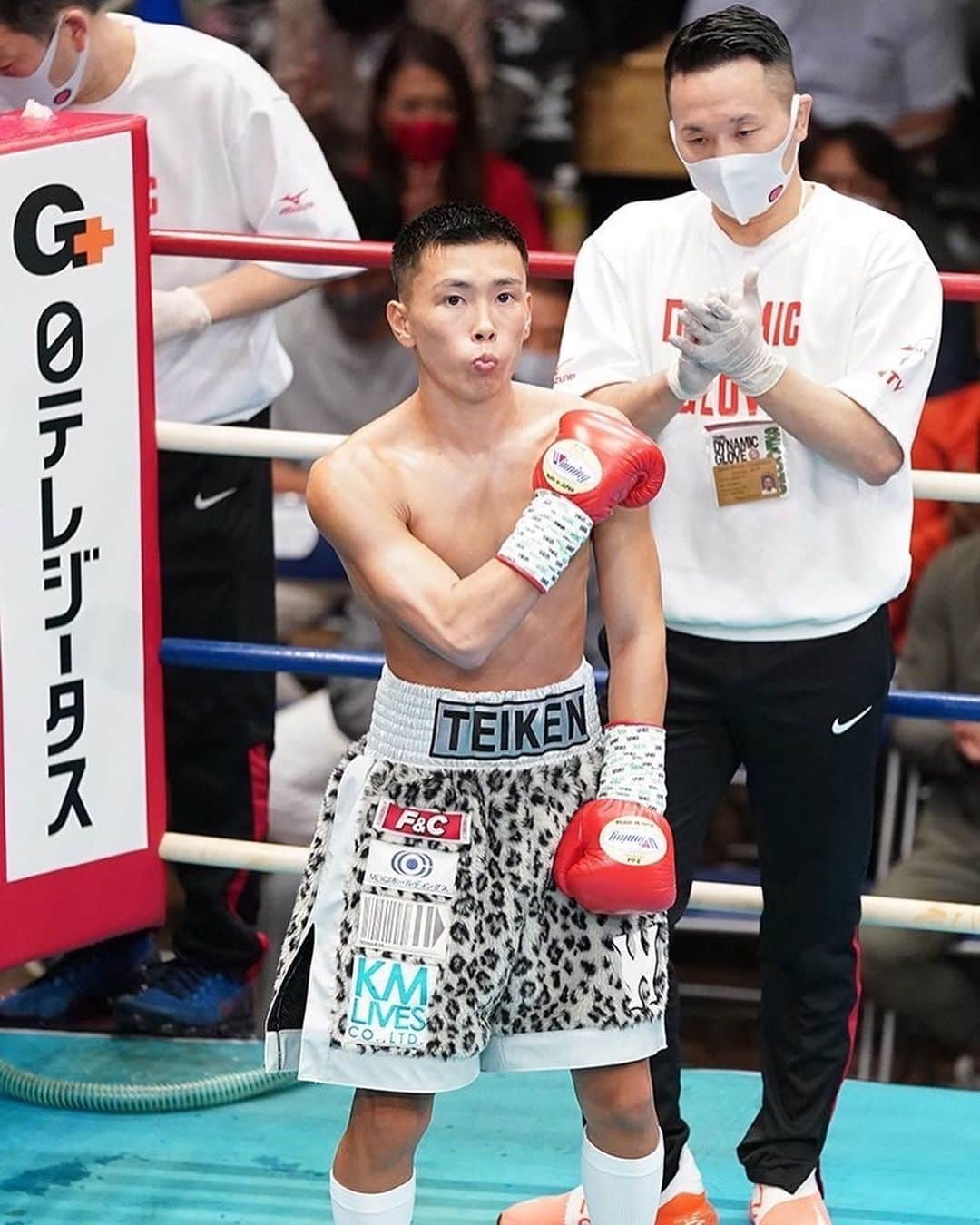 のインスタグラム：「Living the greatest life.🇯🇵🥊  Photo by @naobox2001 📷  #岩田翔吉 #帝拳 #TEIKEN」