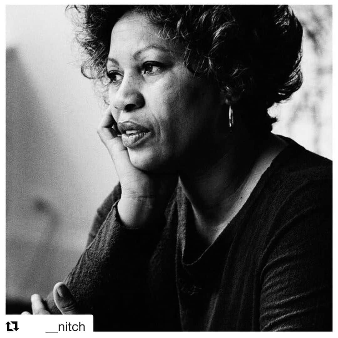 ジェニファー・エスポジートのインスタグラム：「#Repost @__nitch with @get_repost ・・・ Toni Morrison // "I am staring out of the window in an extremely dark mood, feeling helpless. Then a friend, a fellow artist, calls...he asks, 'How are you?' And instead of 'Oh, fine...and you?', I blurt out the truth: 'Not well. Not only am I depressed, I can’t seem to work, to write; it’s as though I am paralyzed, unable to write anything...I’ve never felt this way before…' I am about to explain with further detail when he interrupts, shouting: 'No! No, no, no! This is precisely the time when artists go to work...not when everything is fine, but in times of dread. That’s our job.' I felt foolish the rest of the morning, especially when I recalled the artists who had done their work in gulags, prison cells, hospital beds; who did their work while hounded, exiled, reviled, pilloried. And those who were executed... This is precisely the time when artists go to work. There is no time for despair, no place for self-pity, no need for silence, no room for fear. We speak, we write, we do language. That is how civilizations heal." #vote #create #art. Come join me @arebelliousact」