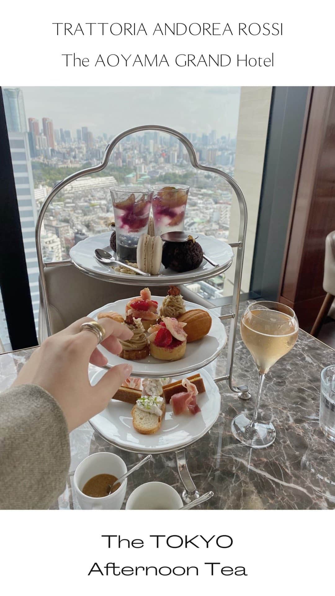 JUNNAのインスタグラム：「先日宿泊したご近所の 　@aoyamagrand  でスタートした "The TOKYO Afternoon Tea"  東京を一望できるロケーションで、焼き立てのクレープやマドレーヌをいただきながら友人達とのお喋り時間☕️  このシュガー&バターの シンプルクレープが一番好き⚪️  バリエーション豊かな紅茶や薬膳ハーブティーも自由におかわりができて　@sonekana とあれも、これもと、ついつい いただきすぎてしまった🤭  毎回友人達との遭遇も楽しい🤍  #青山#ホテル#aoyamagrand #絶景 #旅 #旅行 #東京#thebelcomo#外苑前#tokyo#カフェ#東京 #東京カフェ#クレープ #アフタヌーンティー#スイーツ #甘いもの#ご褒美 #ご褒美スイーツ」