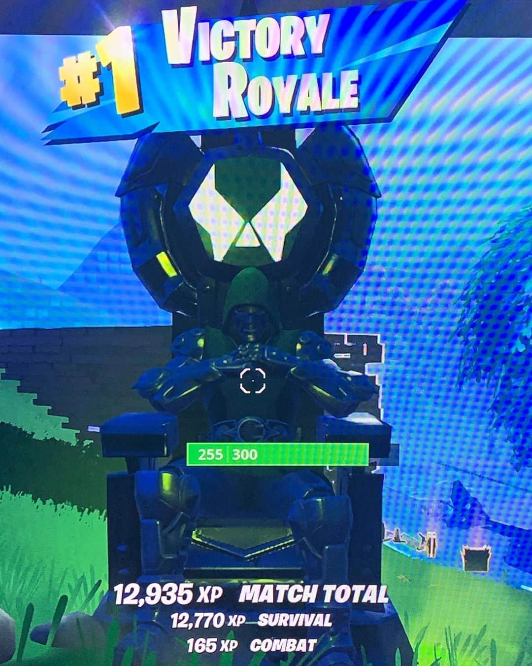 ブライス・ジョンソンのインスタグラム：「De-stressing. #fortnite #drdoom #drdoomfortnite」