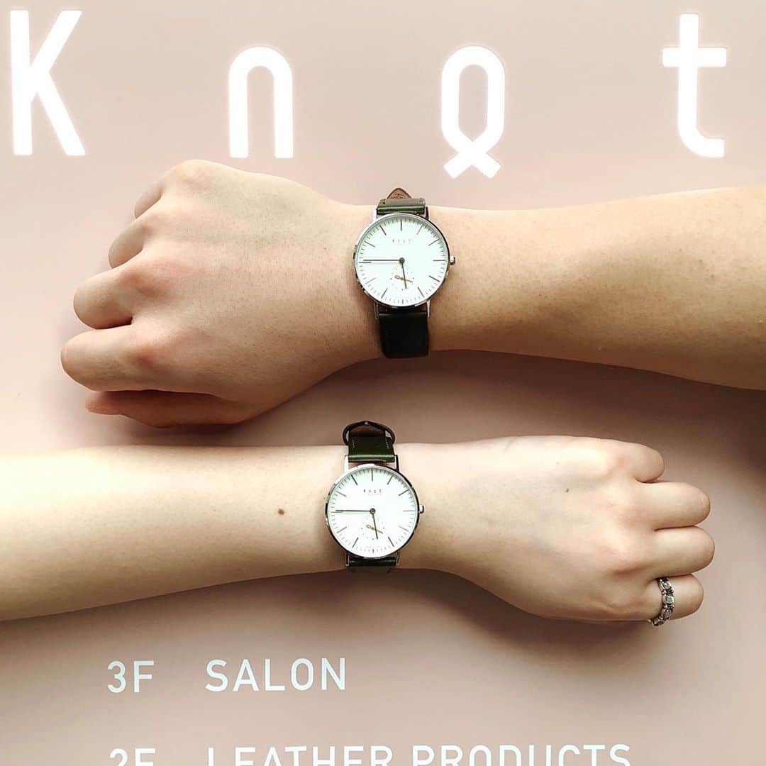 Maker's Watch Knotさんのインスタグラム写真 - (Maker's Watch KnotInstagram)「Maker's Watch Knot  完全なペアウォッチ、すごくお似合いでしたっ！ご来店ありがとうございました😄  @makers_watch_knot @knot_official  CS-36SVIV/TT-16OVSV  #knot #knot_official #knotwatch #kyoto #sanjyo #kyotosanjo  #smallsecond_knot  #musubuproject #sapphireglass  #watch  #madeinjapan #customized #ノット #日本製 #メイドインジャパン #時計 #ペアウォッチ #カスタムウォッチ #スモールセコンド #栃木レザー #サファイアガラス #三条 #京都三条」10月3日 14時52分 - makers_watch_knot