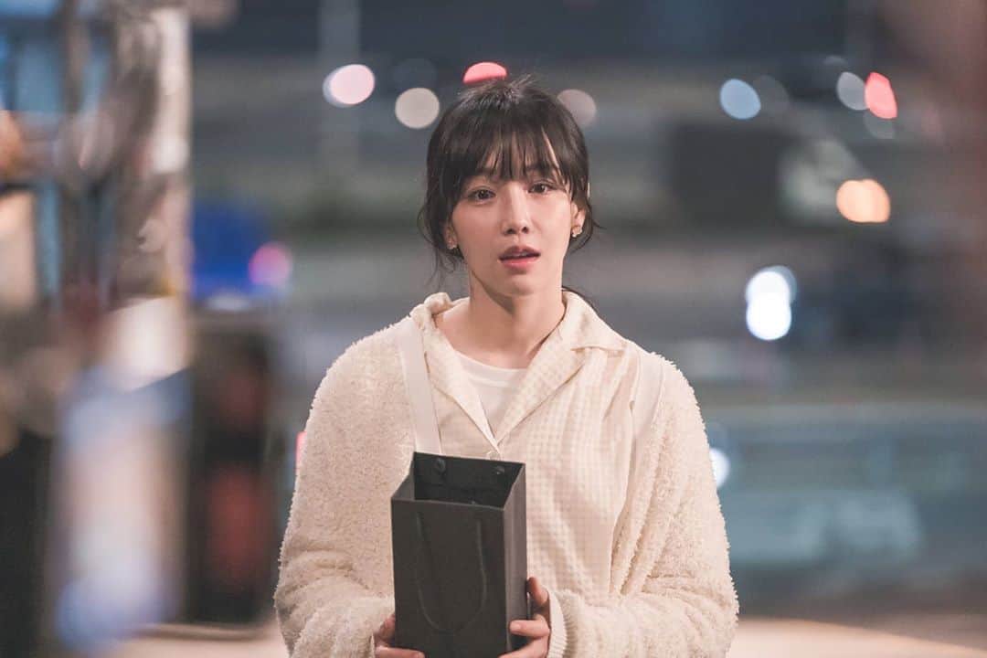 イ・ユリのインスタグラム：「#이유리#거짓말의거짓말#지은수#은수#오늘만나요🤗🤗」