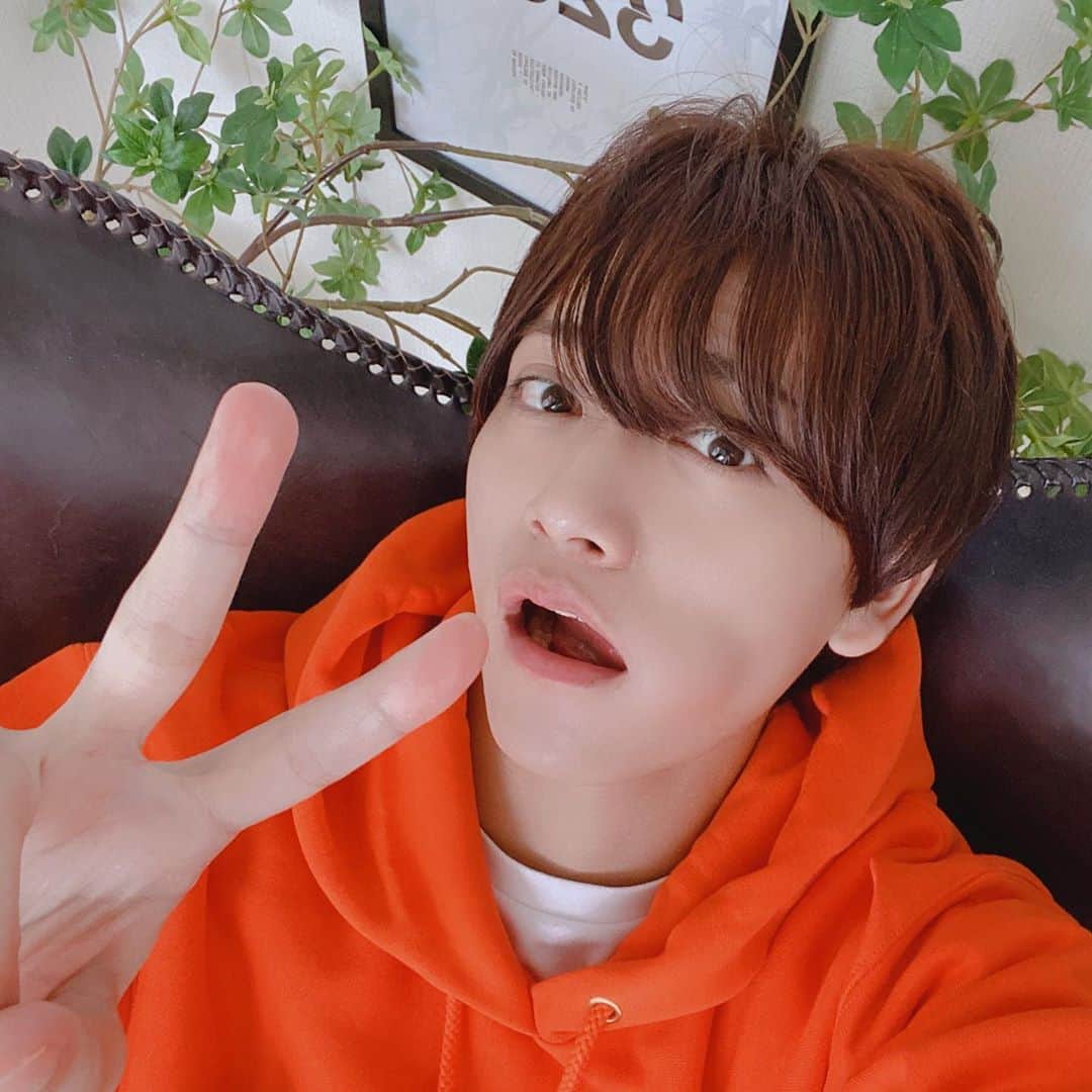 藤田富のインスタグラム：「この前広告撮影してきたやつ。 オレンジマン🍊」