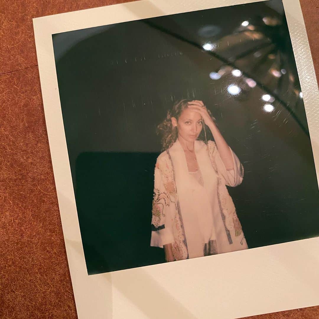 ニコール・リッチーのインスタグラム：「Looking for the Harvest Moon🌕 📷 @globaliza」
