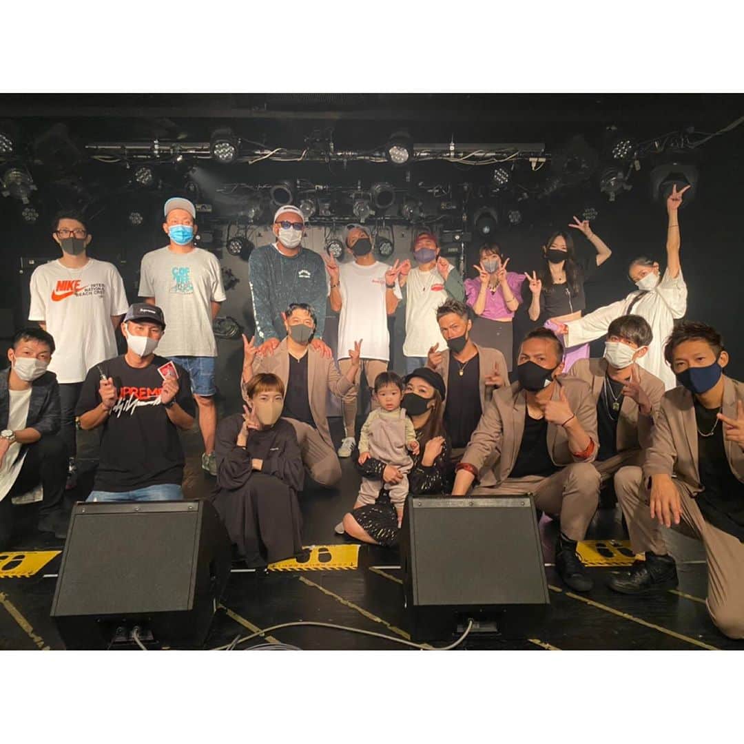 のインスタグラム：「✱ ✱ ✱ GOOD TIMES ありがとうございました。 ✱ やっぱりここが自分の居場所やと思いました。しらんけど☺️😚☀️ ✱ ✱ #GOODTIMES #GOODFAMILY #しらんけどピアス大好評」