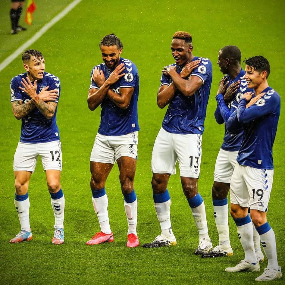 ハメス・ロドリゲスさんのインスタグラム写真 - (ハメス・ロドリゲスInstagram)「Contento por mi primer doblete en Premier League.✌🏼😁 well done guys 💙」10月4日 1時38分 - jamesrodriguez10