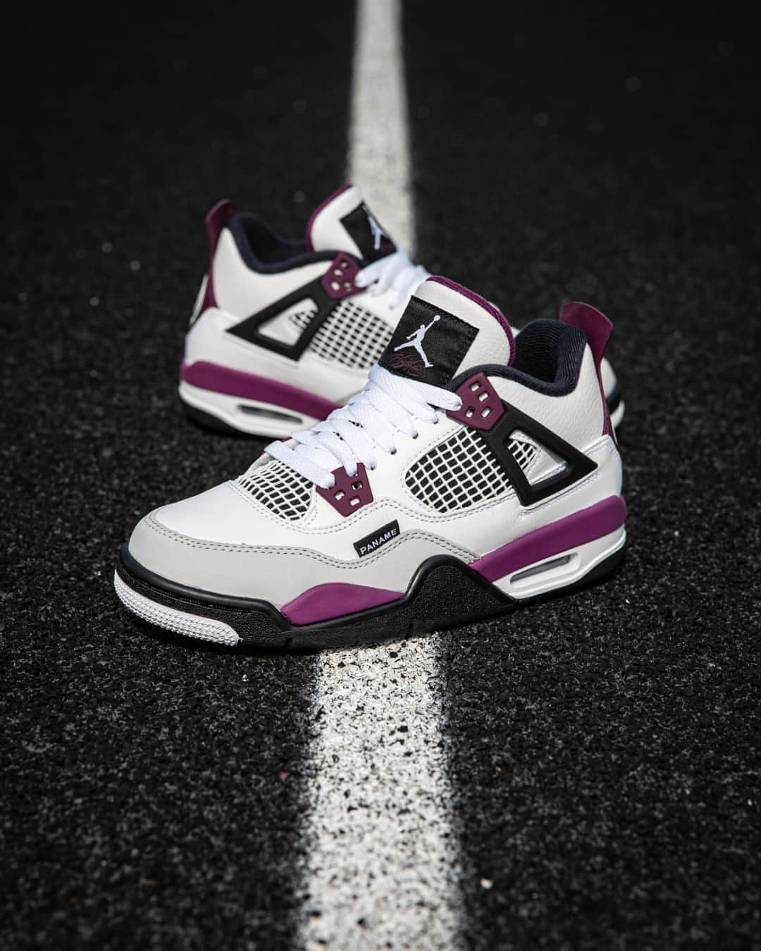 Foot Lockerさんのインスタグラム写真 - (Foot LockerInstagram)「Jordan Brand continues its collaboration with Paris Saint-Germain with the #Jordan IV 'PSG' dressed in Bordeaux accents and Black detailing! Launching on 10/10.  is it a cop or drop?」10月4日 2時00分 - footlocker