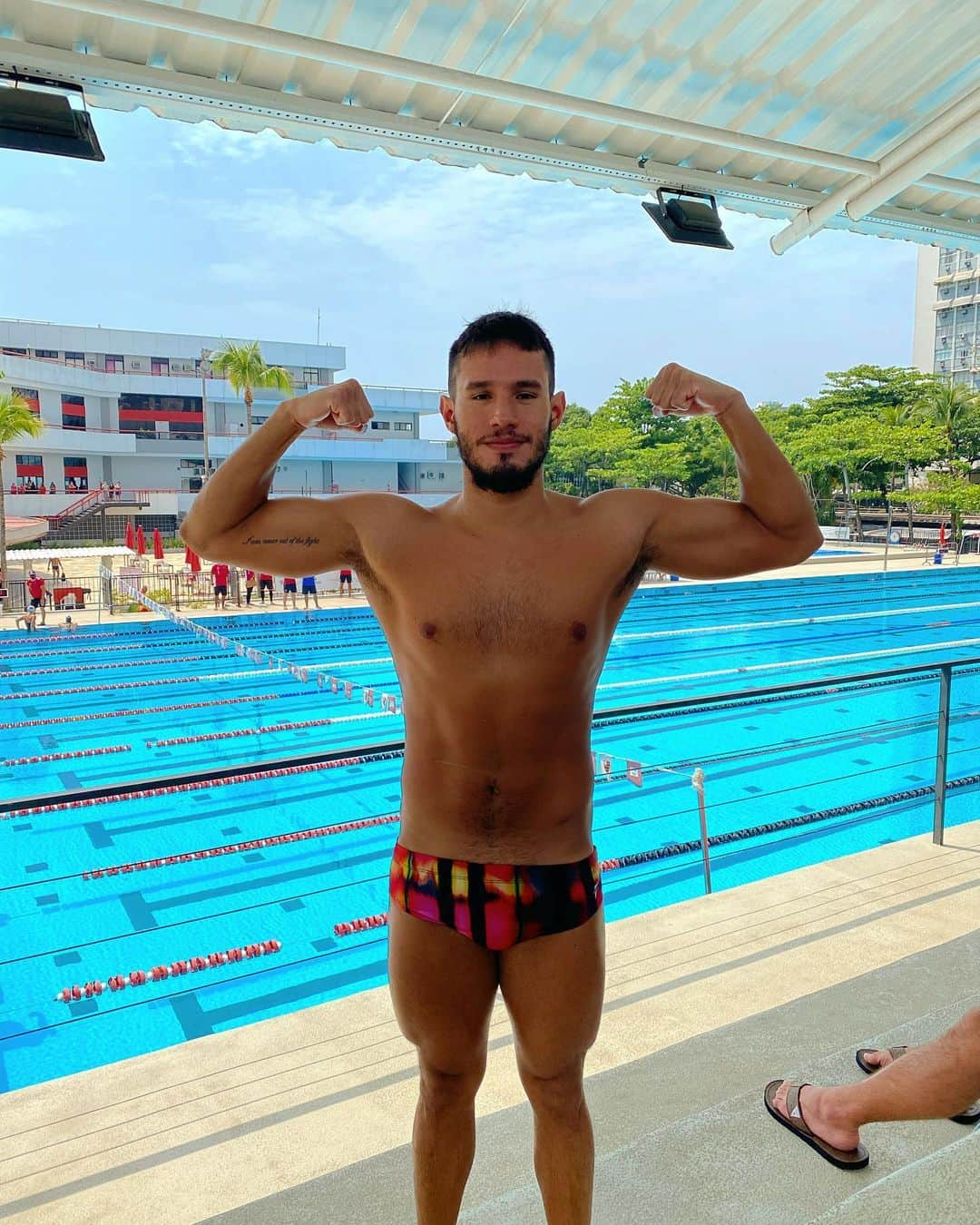 ルイス・アルタミル・メロのインスタグラム：「Hoje foi dia de tomada de tempo aqui no @flamengo, e nada como usar as sungas hiper, mega confortáveis da @fabiolamolinastore, ainda mais com essas estampas... corre lá no site e garanta a sua, e use o CUPOM: ALTAMIR pra ter aquele descontinho.」