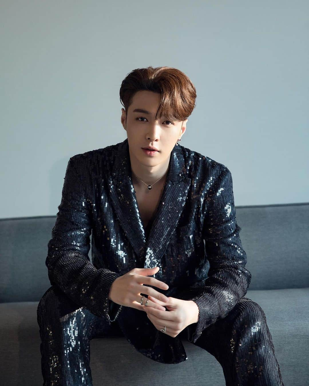 レイ さんのインスタグラム写真 - (レイ Instagram)「Hi everyone I hope you are happy and healthy! #peaceandlove」10月4日 2時30分 - layzhang