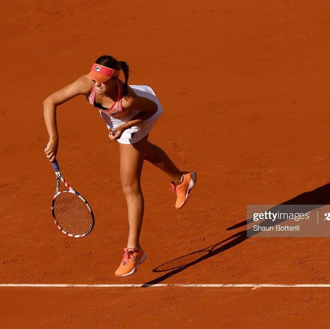 ソフィア・ケニンのインスタグラム：「Round 4 @rolandgarros #week2 😛」