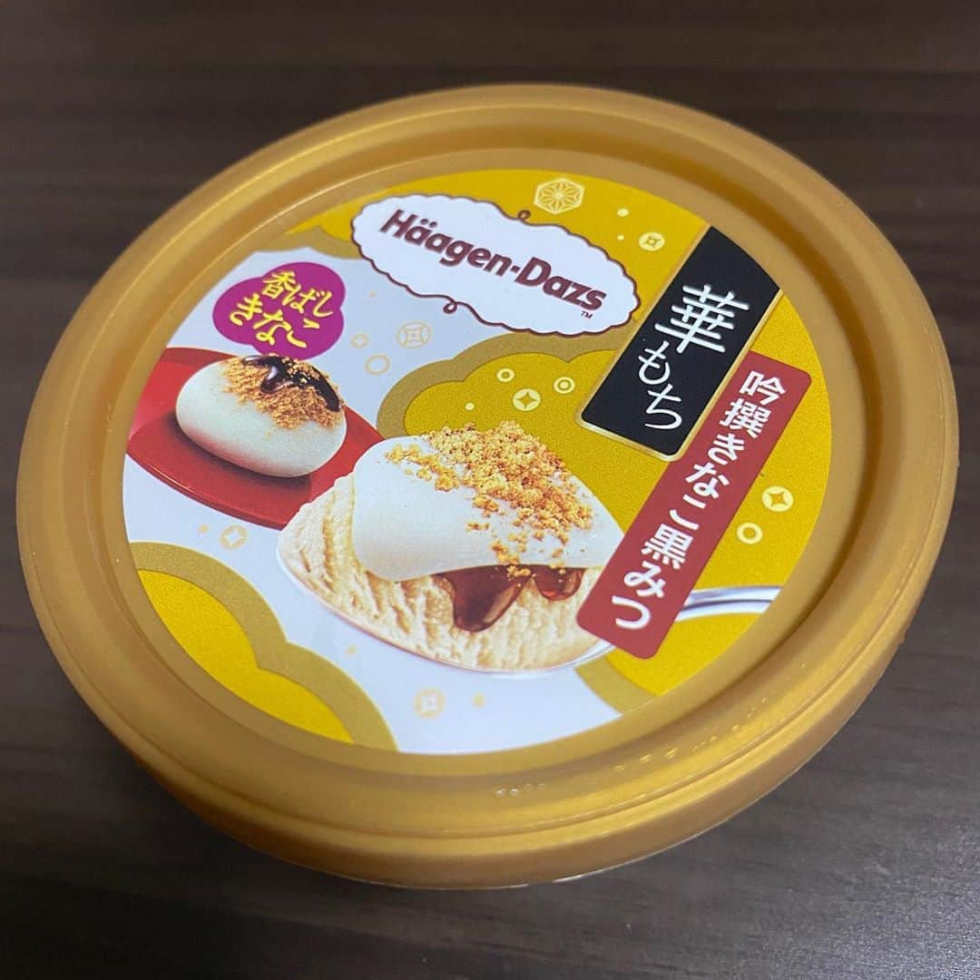 岩村菜々美さんのインスタグラム写真 - (岩村菜々美Instagram)「#アイス #häagendazs  #華もち #吟撰きなこ黒みつ」10月3日 17時40分 - nanami1120