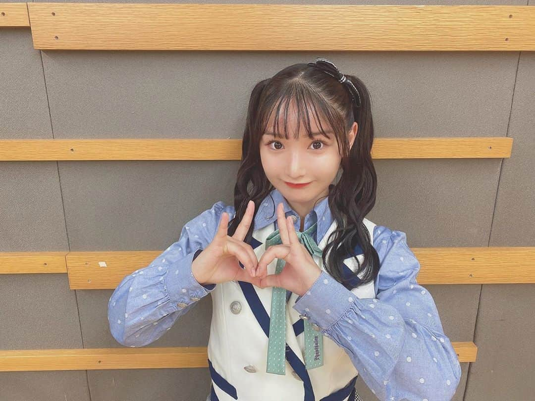 藤園麗さんのインスタグラム写真 - (藤園麗Instagram)「TOKYO IDOL FESTIVAL ありがとうございました！ 無観客でオンラインという形で少し緊張しましたが皆さんからの声援が聞こえたように感じました✨👀 見てくださった方本当にありがとうございました！  そして最強ツインテールでなんとセンターをさせて頂きました😭🤍 . . . #huetone #tifオンライン2020 #akb48 #ツインテール」10月3日 17時40分 - reifujizono_official