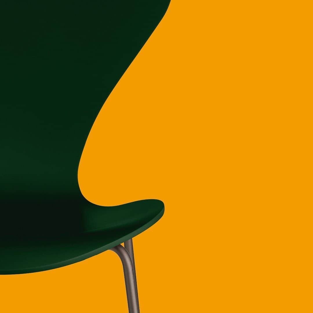 フリッツハンセンさんのインスタグラム写真 - (フリッツハンセンInstagram)「A GLIMPSE OF YELLOW  Explore more via link in bio  #fritzhansen #fhnewcolours #asenseofcolours #aglimpseofyellow #series7 #arnejacobsen #chairs #series7chair #프리츠한센 #フリッツハンセン」10月3日 17時50分 - fritzhansen