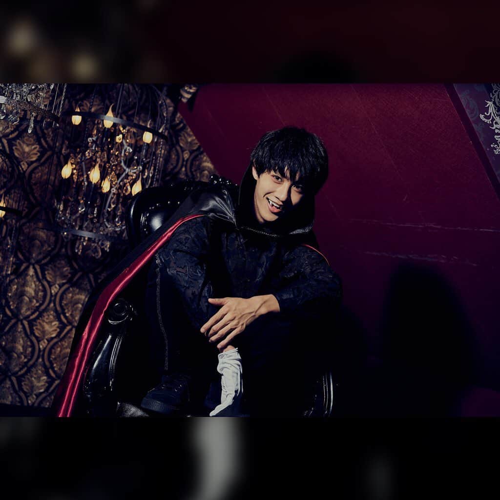 M!LKオフィシャルInstagramのインスタグラム：「2020.10.25(SUN) #SEXYHALLOWEEN  〜WHO IS VAMPIRE〜🧛‍♂️🎃 #MILK」