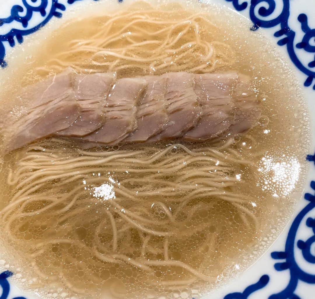 青木泰寛さんのインスタグラム写真 - (青木泰寛Instagram)「永遠に食べれる気がした こんな美味しいスープこの世にあるのか！  #豚そば月や #豚そば #広尾 #らーめん #ラーメン #ramen #豚骨ラーメン」10月3日 18時22分 - yasuhiro.aoki814