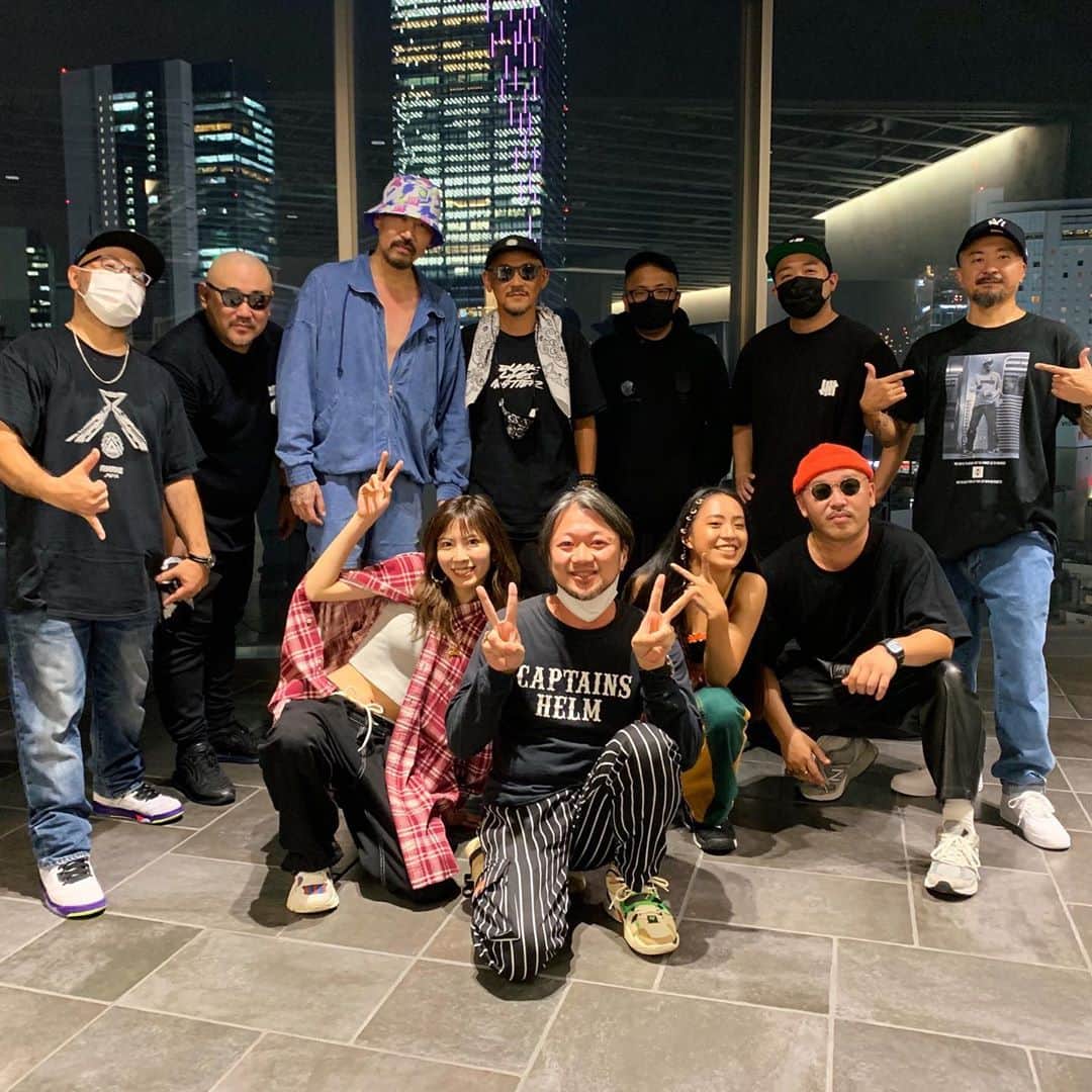 大門弥生のインスタグラム：「奇跡のshot🔥 マネージャー23年越しの夢、叶った瞬間🙏 1週間アーカイブ見れるのでライブまじ見てほしい！ #YouMakeShibuya #ありがとう」