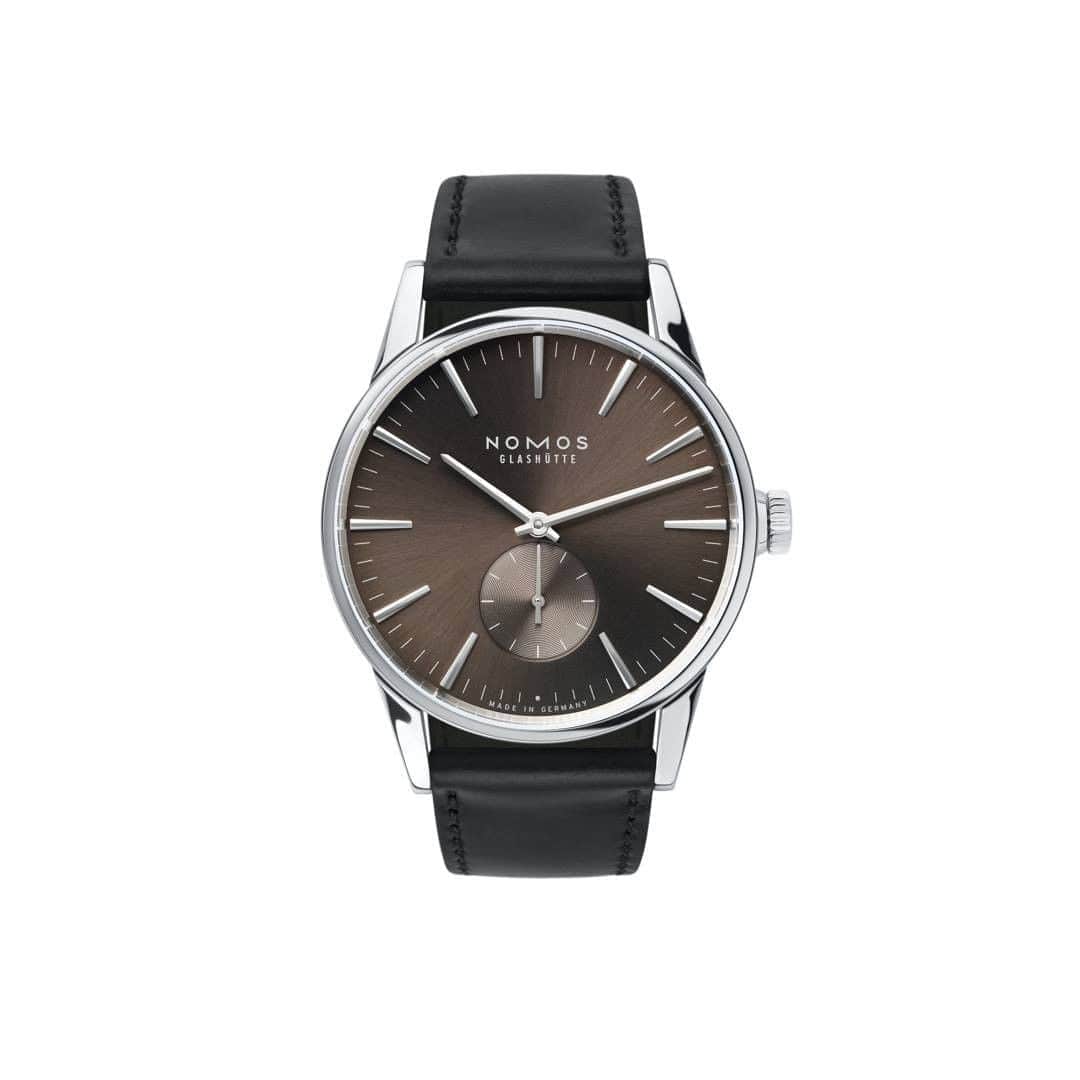 のインスタグラム：「Looking for something out of the ordinary? Try our selection of vintage timepieces—including Zurich Braungold, a rare find that hasn't been part of our main collection for years!  #nomos #nomosglashuette #nomoszurich #rarefinds」