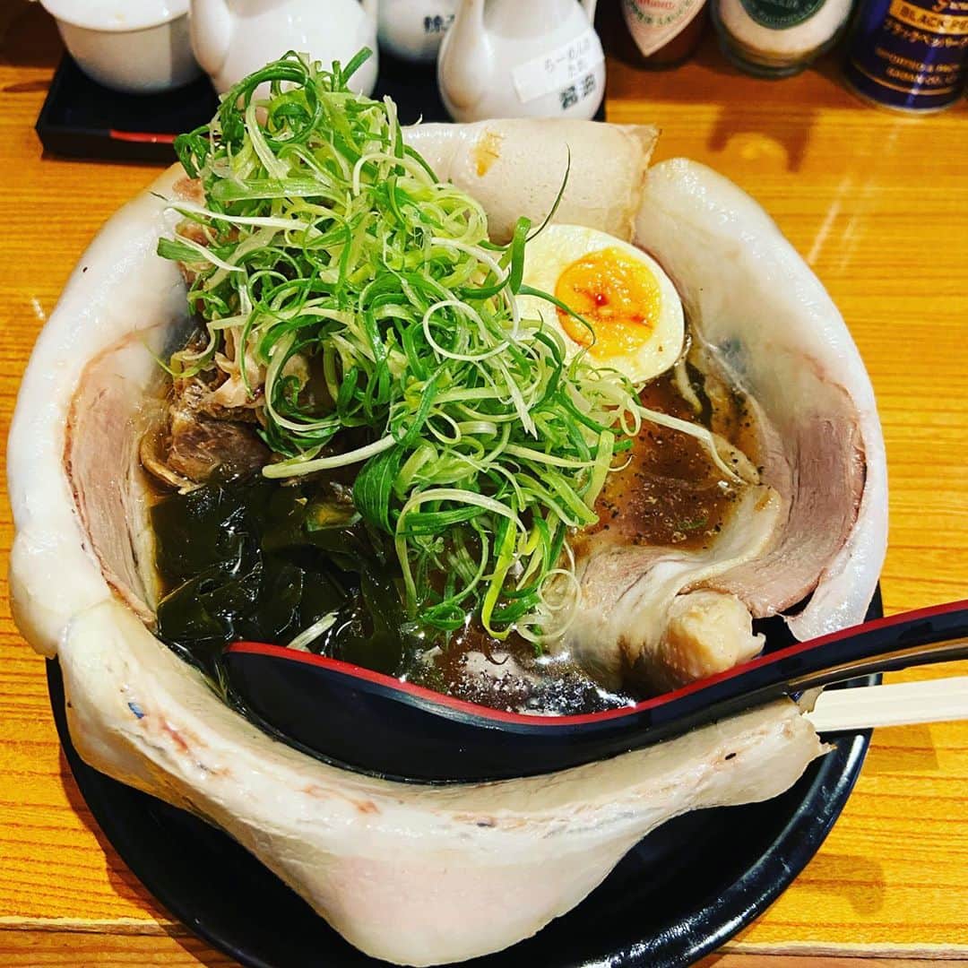 進祐哉のインスタグラム：「命と引き換えメシ🍜」