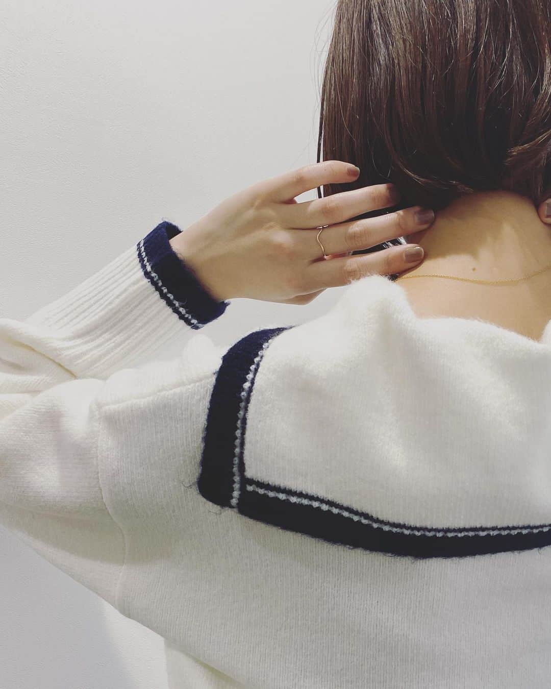 村田倫子さんのインスタグラム写真 - (村田倫子Instagram)「@idem__official のセーラーニットと秋の新作デニム。  好きをつめこんだidem秋冬。いよいよ来週7日からZOZOTOWNでオープン。お披露目ドキドキです…。  前日の6日20時から、着用インスタライブを配信します。着てほしいお洋服のリクエストや質問があればコメント欄で教えてください☺︎  #idem_idea #りんこーで @idem__official」10月3日 19時46分 - rinco1023