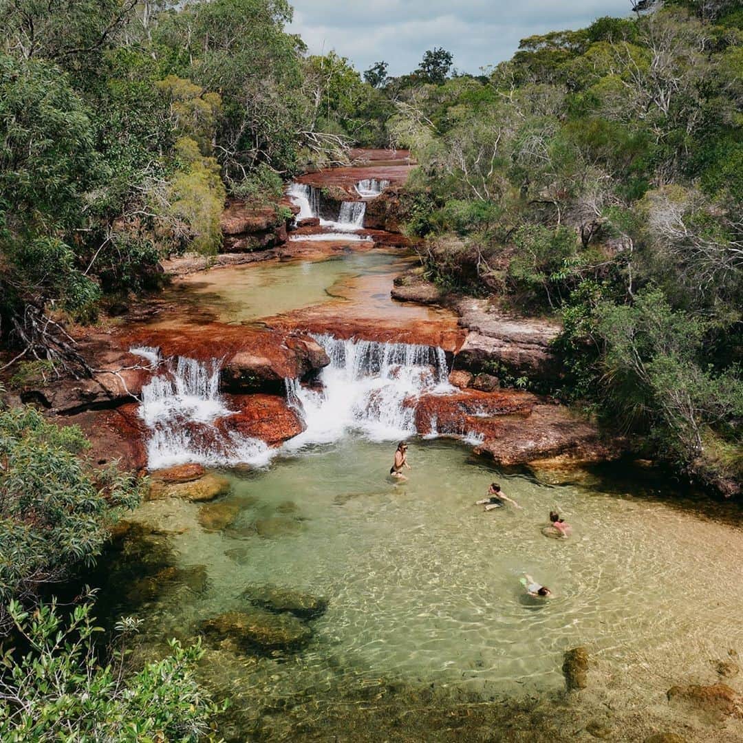 Australiaさんのインスタグラム写真 - (AustraliaInstagram)「Introducing the most picturesque waterfall you've probably never heard of - #TwinFalls in @tropicalnorthqueensland 💦 According to @these.wander.days, “Twin, Elliott and Fruitbat Falls are the jewels in the crown of Cape York”, and after seeing this stunning view, we’d have to agree! Located within the largest untamed wilderness area in Australia, @queensland’s #CapeYorkPeninsula is as wild as it is wonderful. Provided you don't mind an off-road 4WD adventure, you'll be rewarded with secluded waterfalls and creeks just like this when exploring the tip of @queensland’s tropical wilderness. #seeaustralia #thisisqueensland #exploreTNQ」10月3日 20時00分 - australia