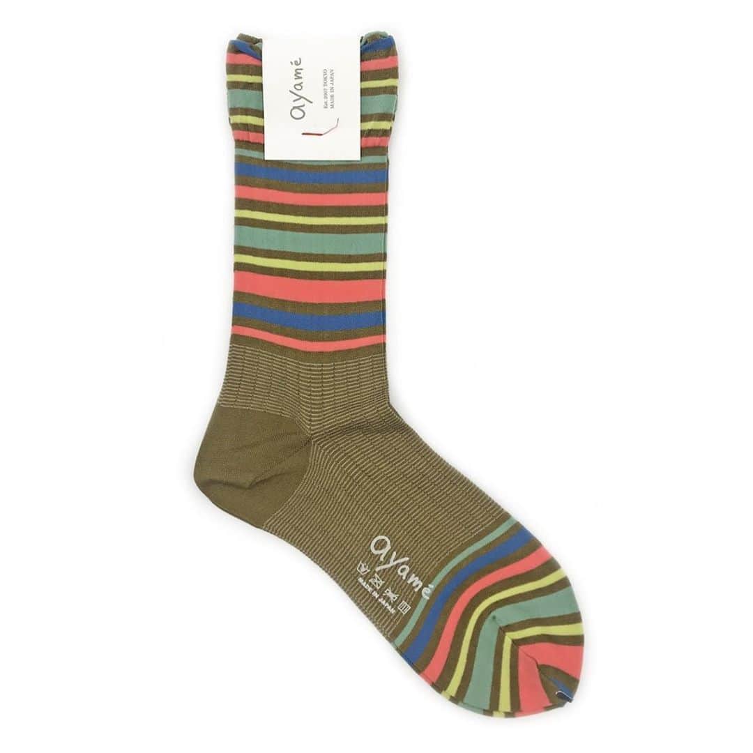 アヤメのインスタグラム：「If Aya the designer weaves stripes... #stripessocks #onlineshop #sockfetish #worldwideshipping📦✈️ ボーダー靴下よ永遠に🧦 #ボーダー柄 #くつした #ayamecolorpalette #ayamesocks #alwaysayame #socksofinstagram #textiledesign #sockdesign」