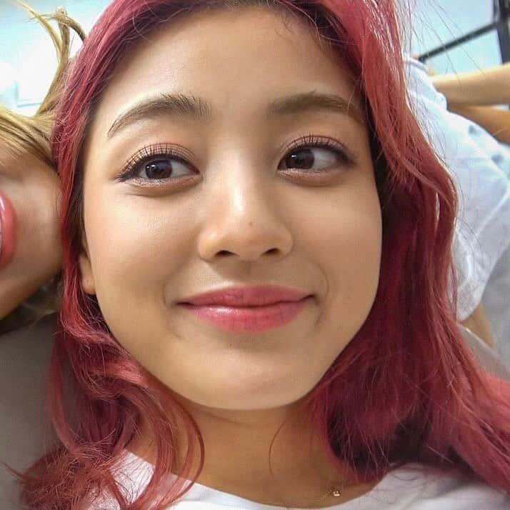 ジヒョさんのインスタグラム写真 - (ジヒョInstagram)「♡ good morning💖💖⠀ —」10月3日 20時17分 - jypjihyo