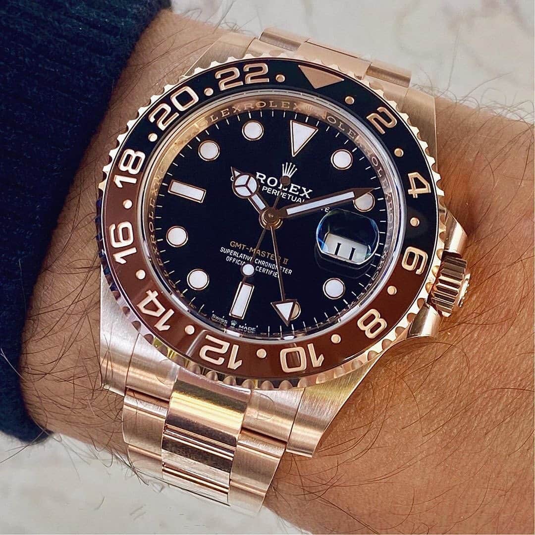 Daily Watchさんのインスタグラム写真 - (Daily WatchInstagram)「Rolex GMT-Master II “Rootbeer” Ref 126715CHNR in Everose Gold🟤⚫️ Photo by @watchshow_rolex_israel」10月3日 20時27分 - dailywatch
