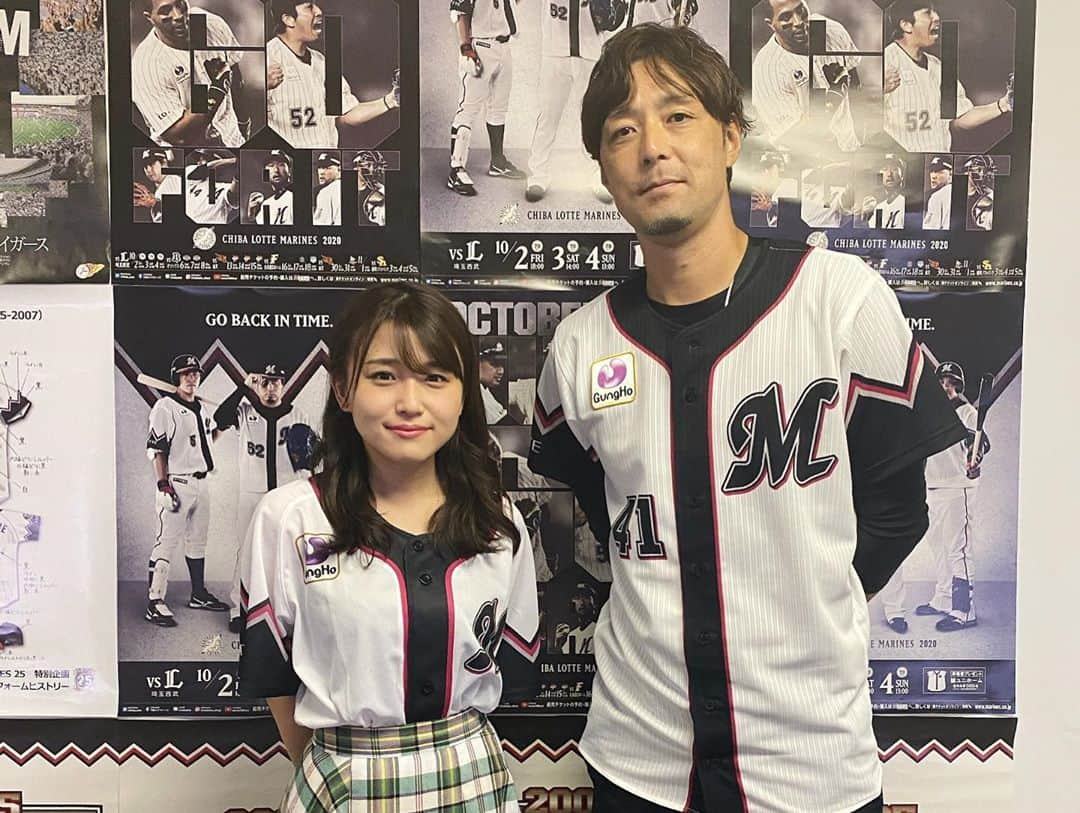 河野万里奈さんのインスタグラム写真 - (河野万里奈Instagram)「「OBとオンライン観戦」day1 初芝さん🕊小林宏之さん 小笠原アナ🕊黒沢アナ なによりご視聴くださった皆様🕊 ありがとうございました✨ ． 2005年の貴重なお話をききながら2020年の勝利をみられるという…😭‼️  一昨日より昨日、昨日より今日、と結果をだす若き4番安田尚憲選手に心震えました。 両軍全得点がHRだったゲームで一発以上は繋がせまいと無失点で踏ん張る投手陣にシビれました。 ． 明日は里崎さんとご一緒です🕊 marines.co.jp/news/detail/00… →ストーリーにURL貼りますね🔗 チケット22:00までゲット可能なのでぜひ👨🏻‍💻👩🏻‍💻✨ #chibalotte #千葉ロッテマリーンズ #初芝清 #小林宏之 #小笠原聖 #黒沢幸司」10月3日 20時39分 - marina_kawano