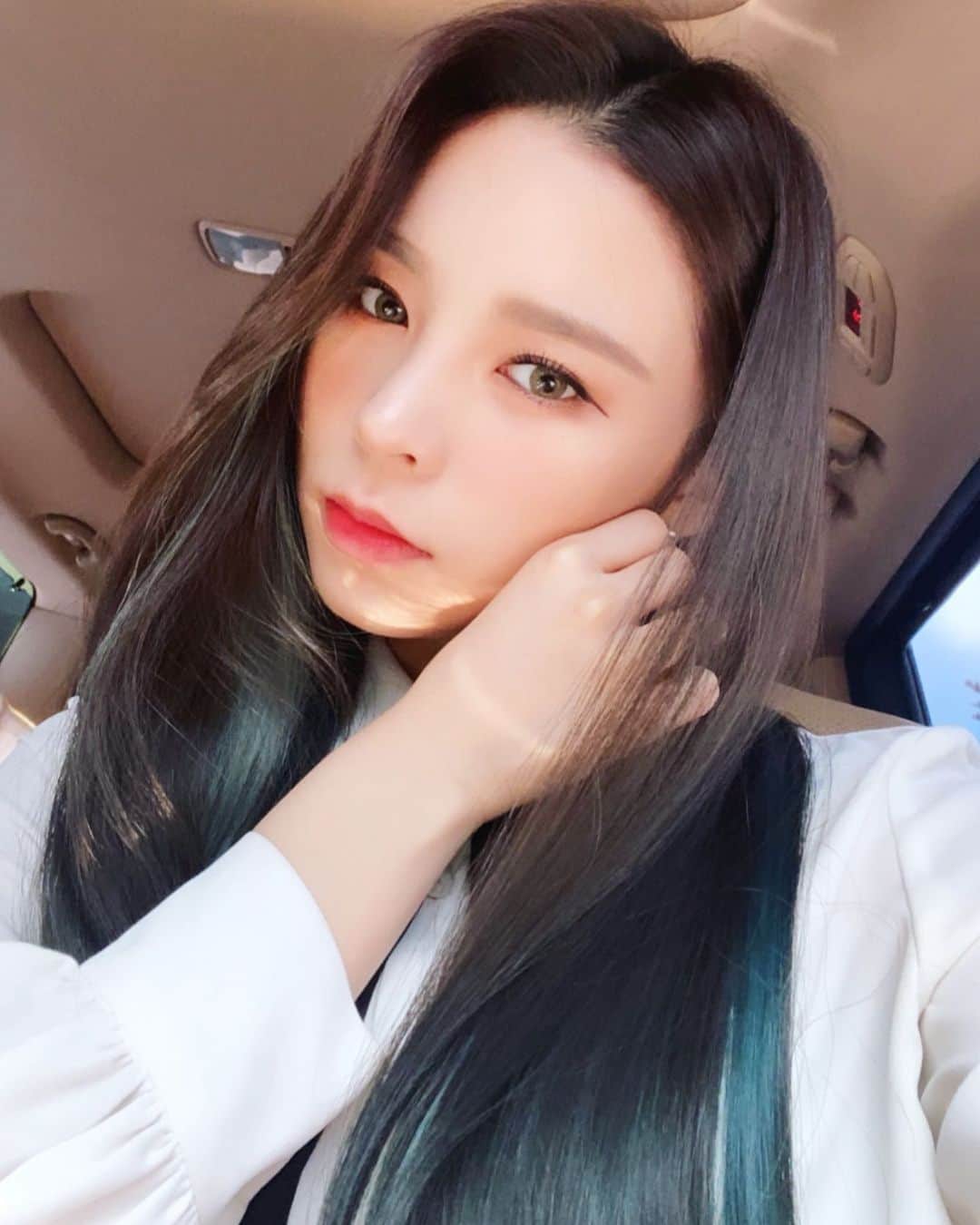 エルキーのインスタグラム：「大家有冇睇由我擔任MC既<同行>呀？~~😘」
