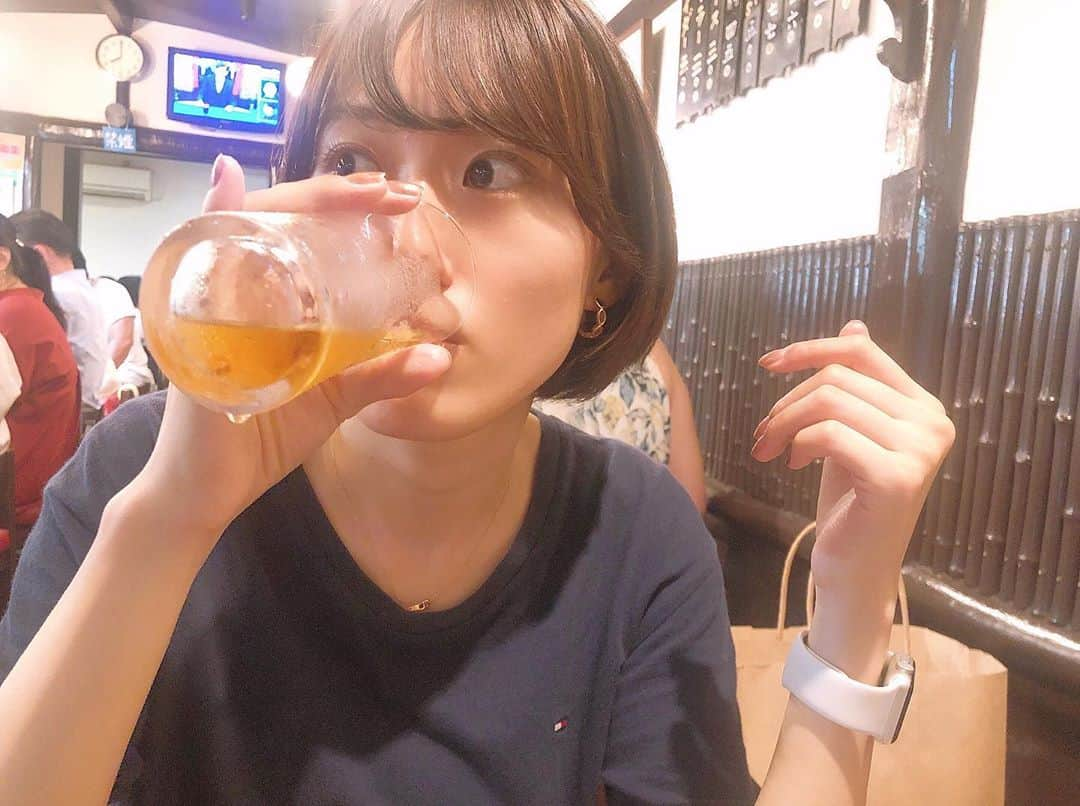 山口柚香さんのインスタグラム写真 - (山口柚香Instagram)「たまにはこんな写真も🍻 . . . お洒落なカフェが大好きですが、こういう大衆居酒屋みたいなのも好きです💭 . 渋谷横丁まだ行ったことないから行ってみたい〜🔆 . . この写真で飲んでるのはビールです！ビール好きになれた時は大人になった気がしてめちゃくちゃ嬉しかったなぁ✨  #居酒屋デート #居酒屋巡り #ビール女子 #ビールうまい #渋谷横丁 #焼き鳥とビール」10月3日 20時49分 - mizucon2020_no1