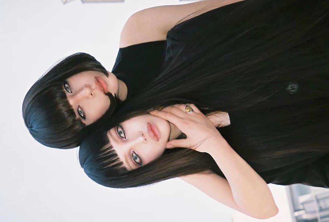 chiiiiiのインスタグラム：「~~✒️ 最近寒くなってきて嬉しいね！」