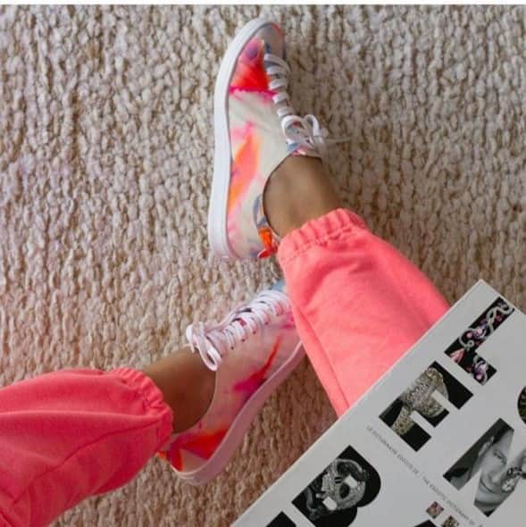 Schutzのインスタグラム：「TIE-DYE WEEKEND MOOD ON ❤️ #schutztiedye」