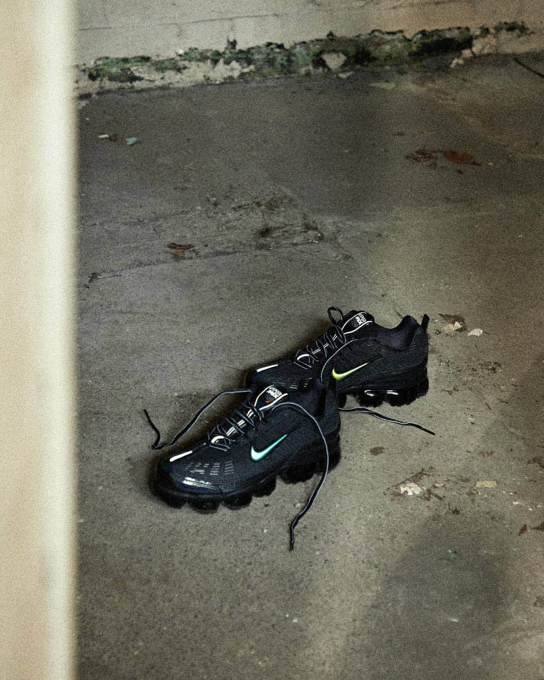 FOOTASYLUMさんのインスタグラム写真 - (FOOTASYLUMInstagram)「Is your collection even complete without some Vapormax? 🤔  Cop the @nikesportswear Vapormax 360 online & in-store today!  #Footasylum #Nike #Vapormax360」10月3日 21時03分 - footasylum
