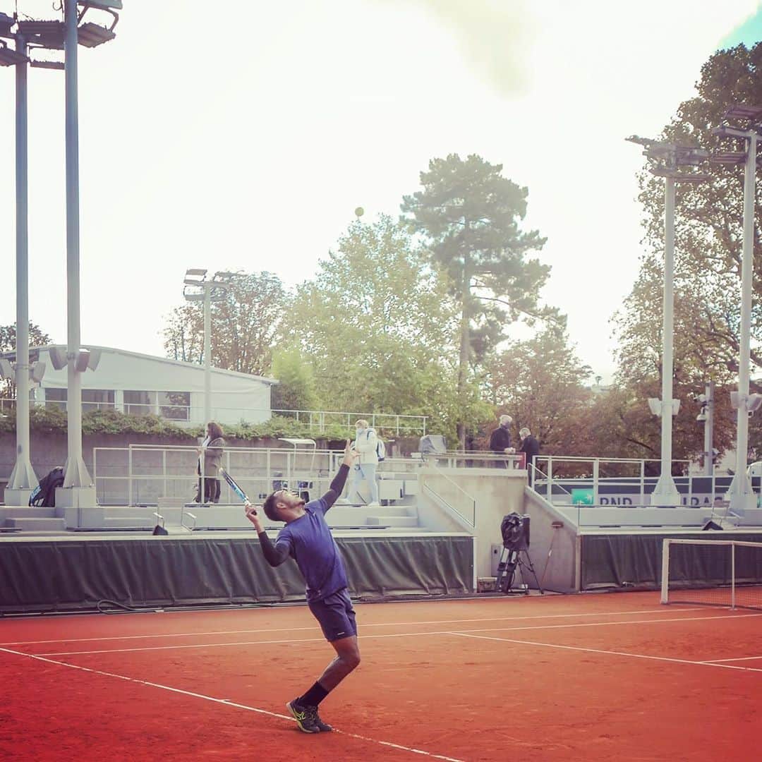 フローラン・ダバディーさんのインスタグラム写真 - (フローラン・ダバディーInstagram)「Roland-Garros Day 7 チチパス選手の練習見学しました🇬🇷 #rolandgarros2020」10月3日 21時07分 - florent_dabadie