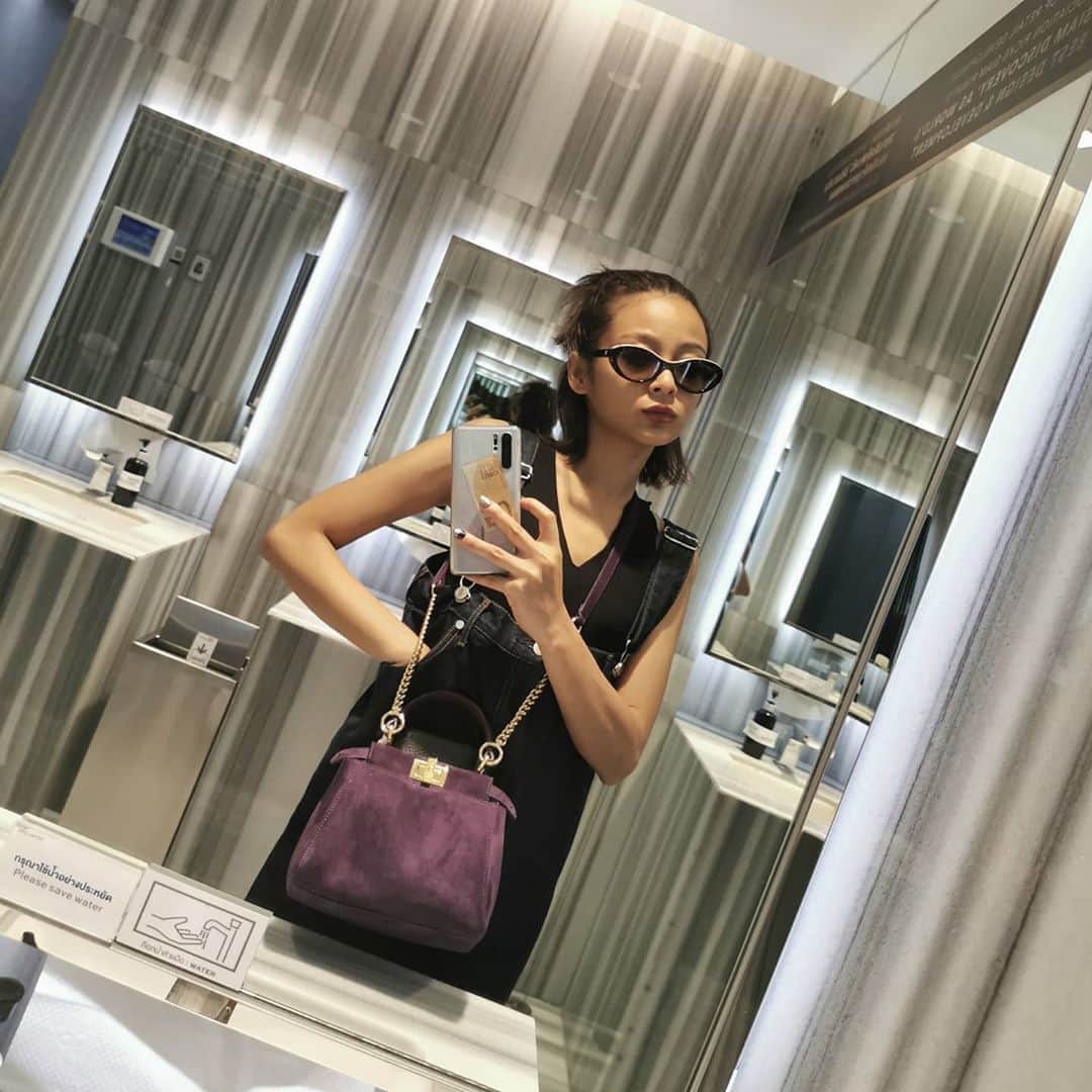脇田恵子のインスタグラム：「このサングラスどこいっちゃったかな🥺。 なんでなくなっちゃうんだろう🤤」