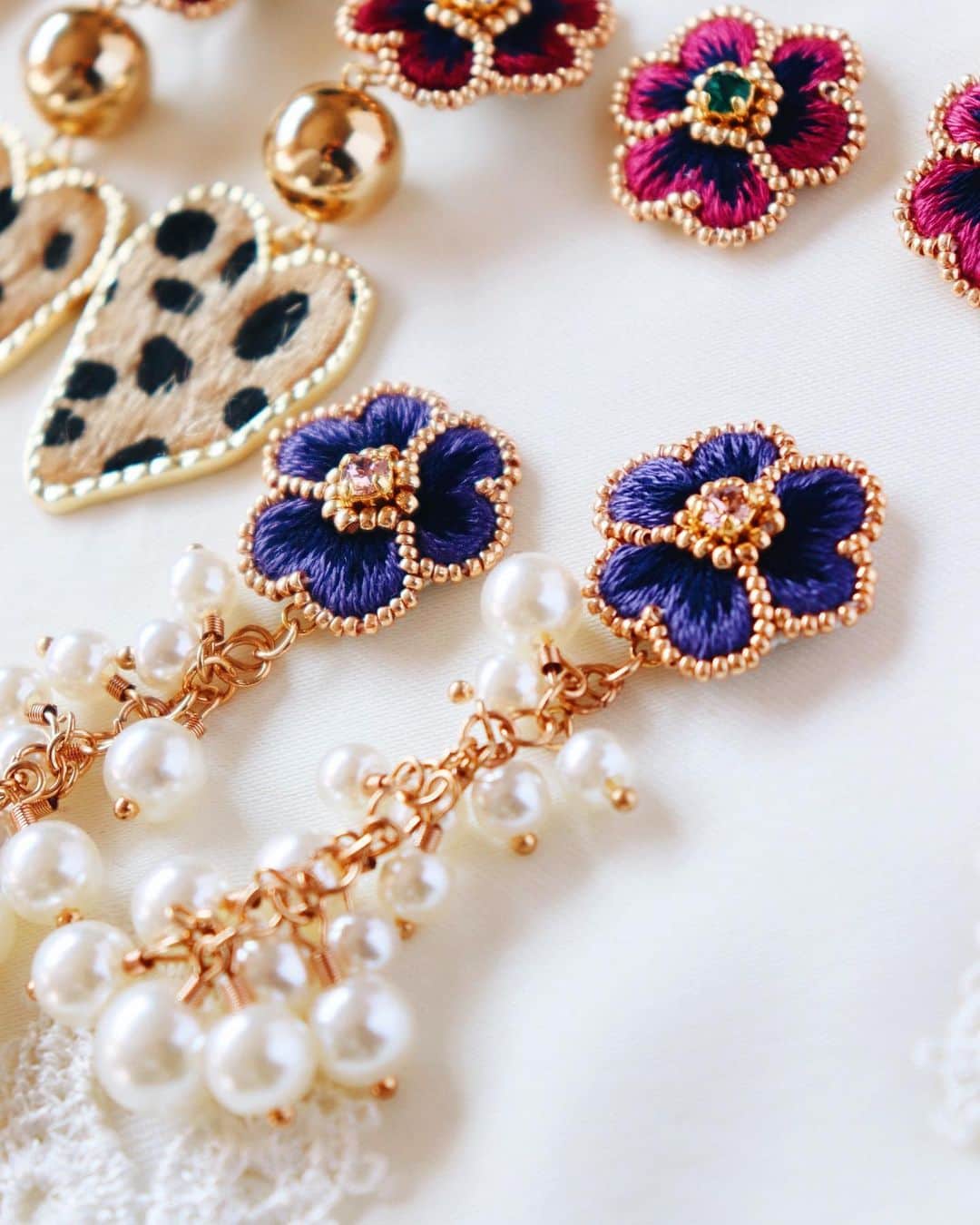 handmade shopのインスタグラム：「online shopオープンしました👼 プロフィールのリンクからご覧ください✨」