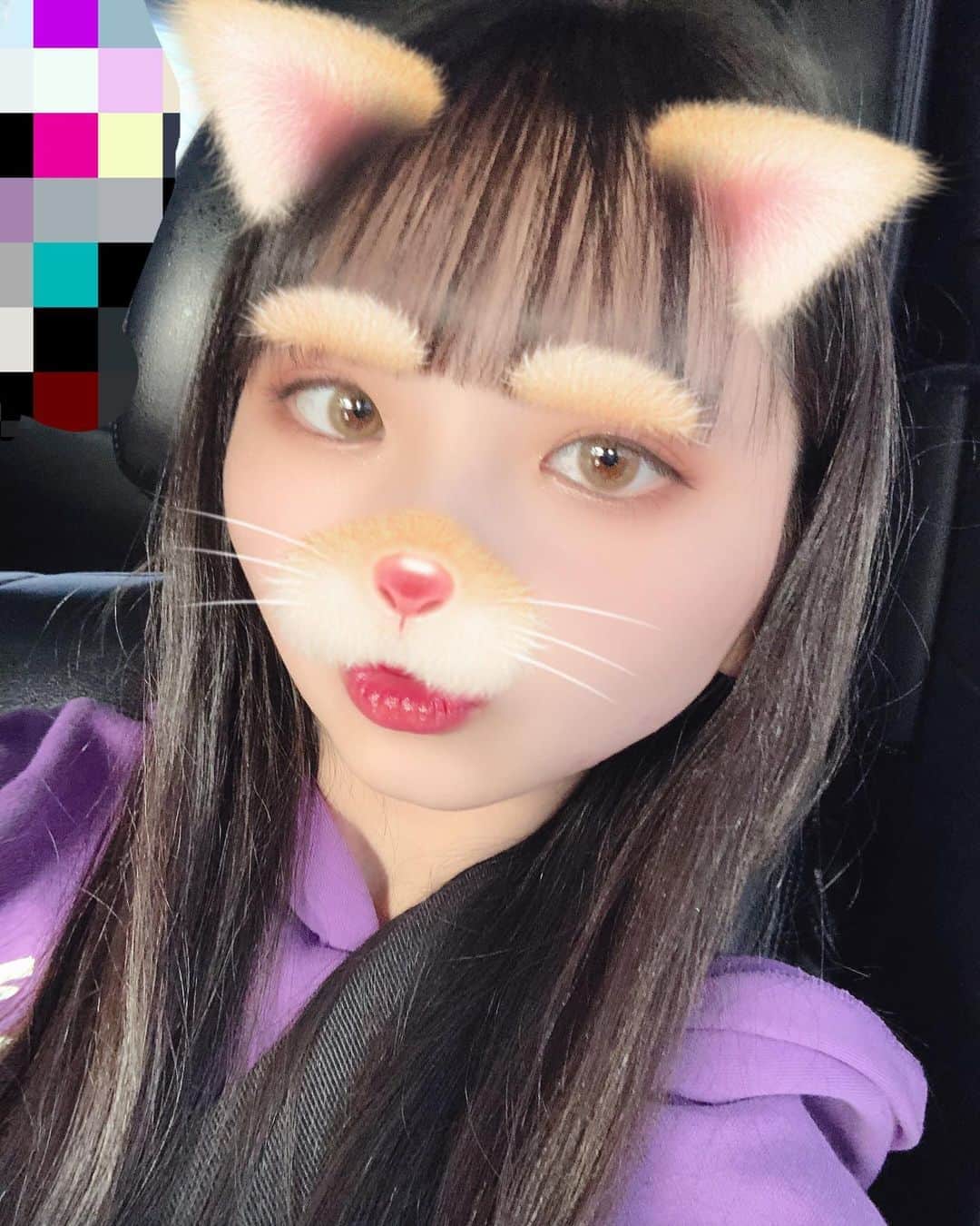 中野みやびのインスタグラム：「自撮り  #猫 #ねこ #自撮り #cat #snow #girl #盛れた #カラコン #me #私 #lip #pink #purple #parker #パーカー #女子 #wawawa #みやび」
