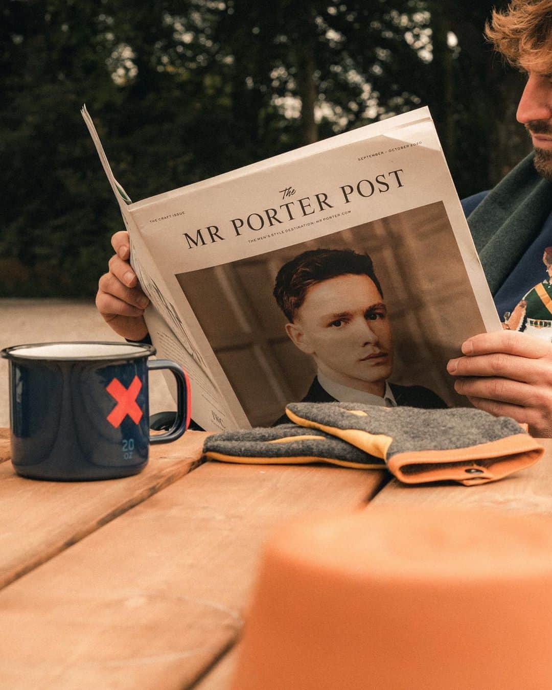 MR PORTERのインスタグラム：「We might be the men’s leading online style destination, but every once in a while we like to slow down and enjoy the analogue things in life, too. To that end, we present the MR PORTER Post, our print issue, packed with exclusive interviews, trend updates, and grooming tips as well as lifestyle, travel and culture news from our seasoned writers and expert contributors. Existing customers are able to sign up to receive a complimentary 12-month subscription to The MR PORTER Post. Just click the link in bio and follow the instructions. #MRPORTERPost  [Please note this offer is only open to customers with an existing MR PORTER account]」