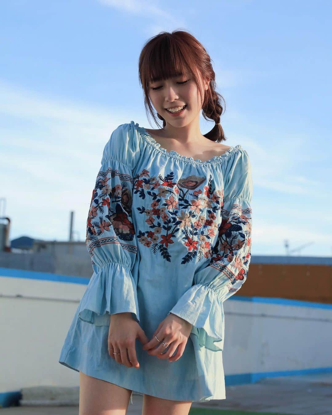 Miss Hunnyのインスタグラム：「如果你見到我笑， 就覺得我搞得掂， 或者我冇事， 咁就代表你唔夠認識我， 因為有一種人， 就算喊緊都可以笑。  #微笑抑鬱」