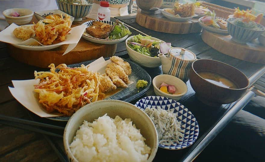 西山なずなのインスタグラム：「☀️🥕🐟」