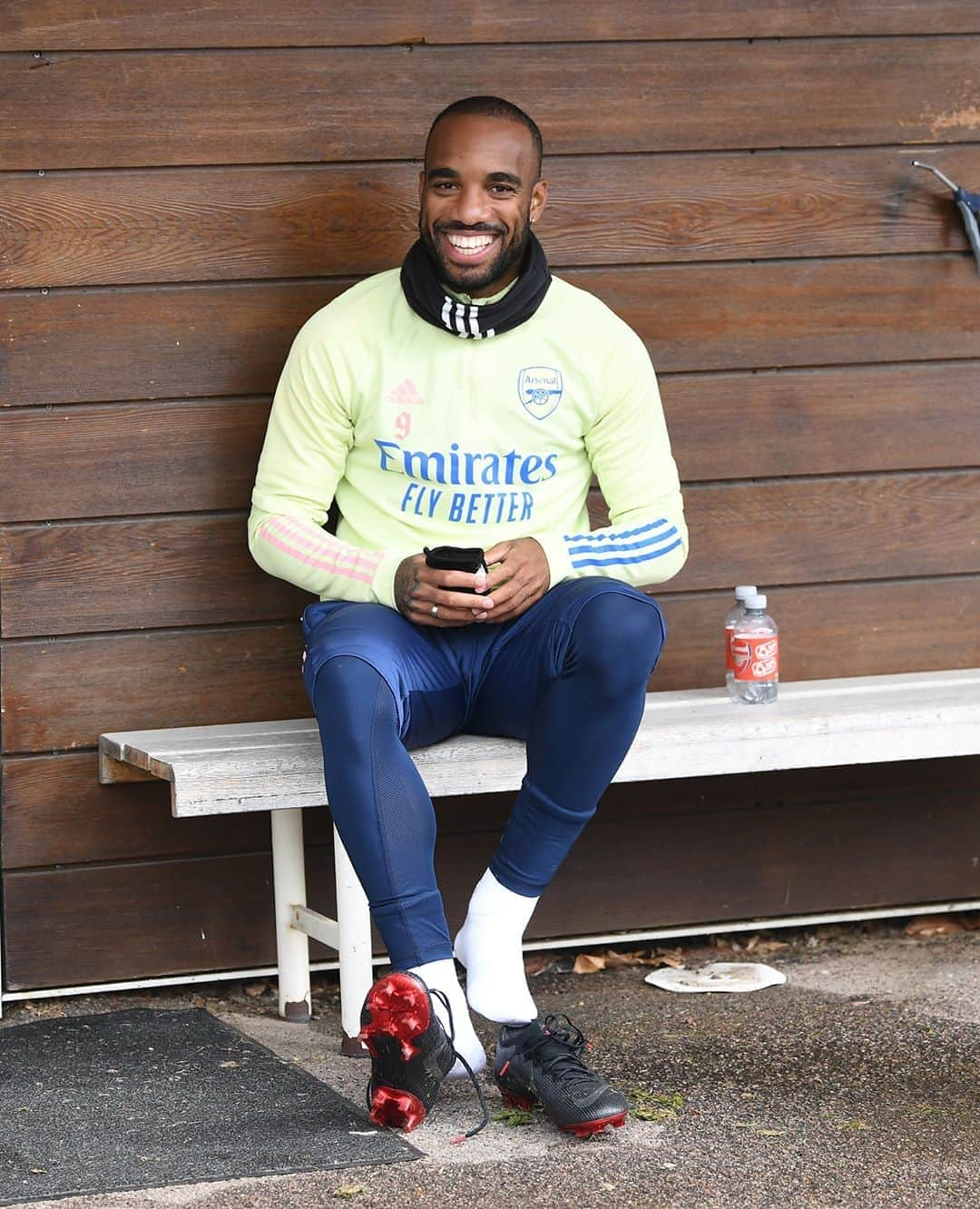 アーセナルFCさんのインスタグラム写真 - (アーセナルFCInstagram)「Training ✅⁠ ⁠ 🔜 #ARSSHU⁠ ⁠ #Arsenal #COYG #Gunners #AFC #PremierLeague #training #Lacazette⁠」10月3日 22時32分 - arsenal