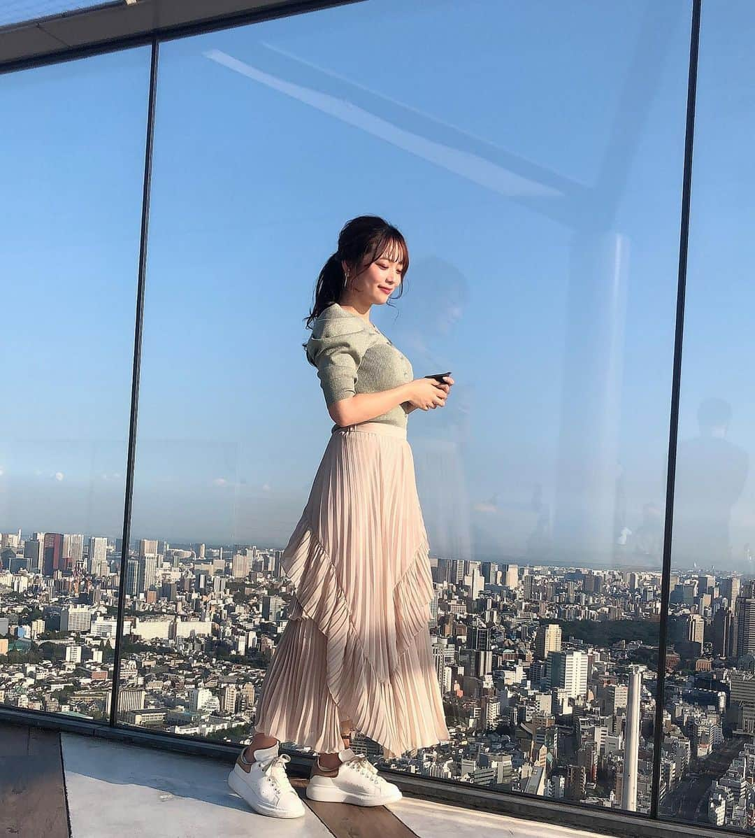 西菜葉乃のインスタグラム：「🌤  #shibuyascramblesquare」