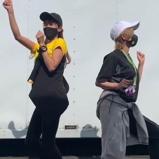 有馬綾香のインスタグラム：「チーム関係なく仲良し🥺  かなちゃんと踊ると可愛い振付もこうなります😂  明日はお互い決勝頑張ろねーーー」