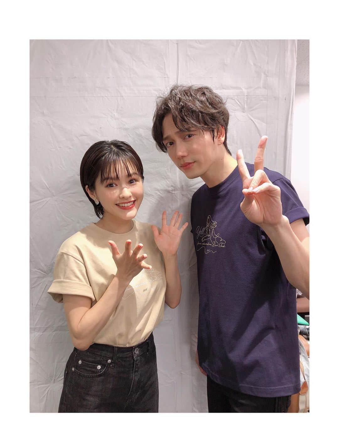 昆夏美のインスタグラム：「. #山崎育三郎 さんのライブに ゲスト出演させていただきました！ いつも優しくて、あったかい。 色々な面で本当に尊敬する先輩であり 永遠にお兄ちゃん的存在です😌 いっくんが横にいてくれると とっっても安心します！！ . 温かく迎え入れて下さった いっくんファンの皆様も ありがとうございました☺️ 明日ご覧になる方、 歌にトークに盛り沢山なので 楽しみになさってくださいねー！ . . 人類史の稽古の日々なので 久々に可愛い衣装とメイクで テンション上がった🤩 衣装はタグ付けしてありますっ。 . 明日も稽古頑張ります！」