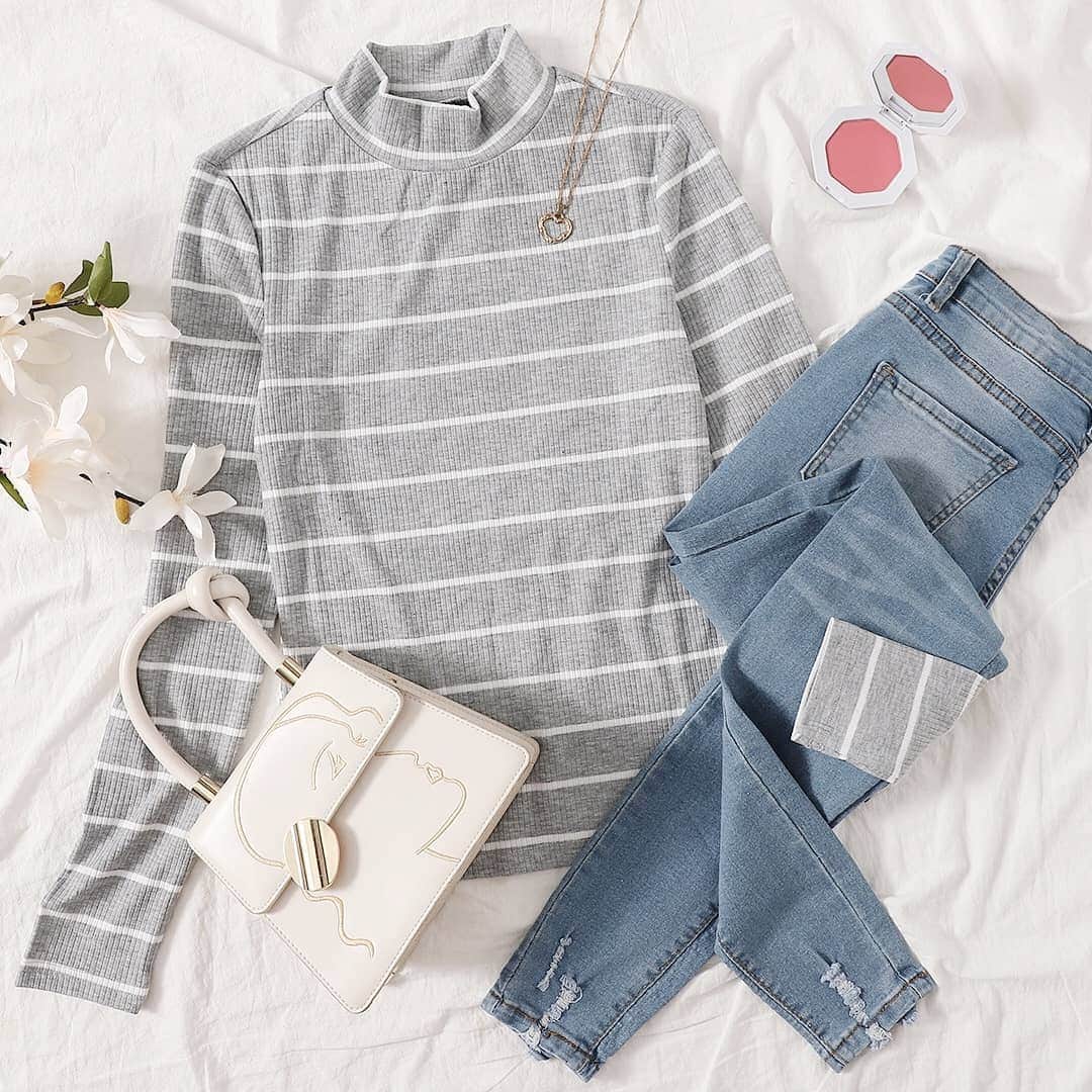 SHEINさんのインスタグラム写真 - (SHEINInstagram)「All about the stripes 🌟⁠  Shop Item #: 1538095、1502991、1493405  #SHEINstyle #SHEINFW2020 #fallvibes」10月3日 22時52分 - sheinofficial