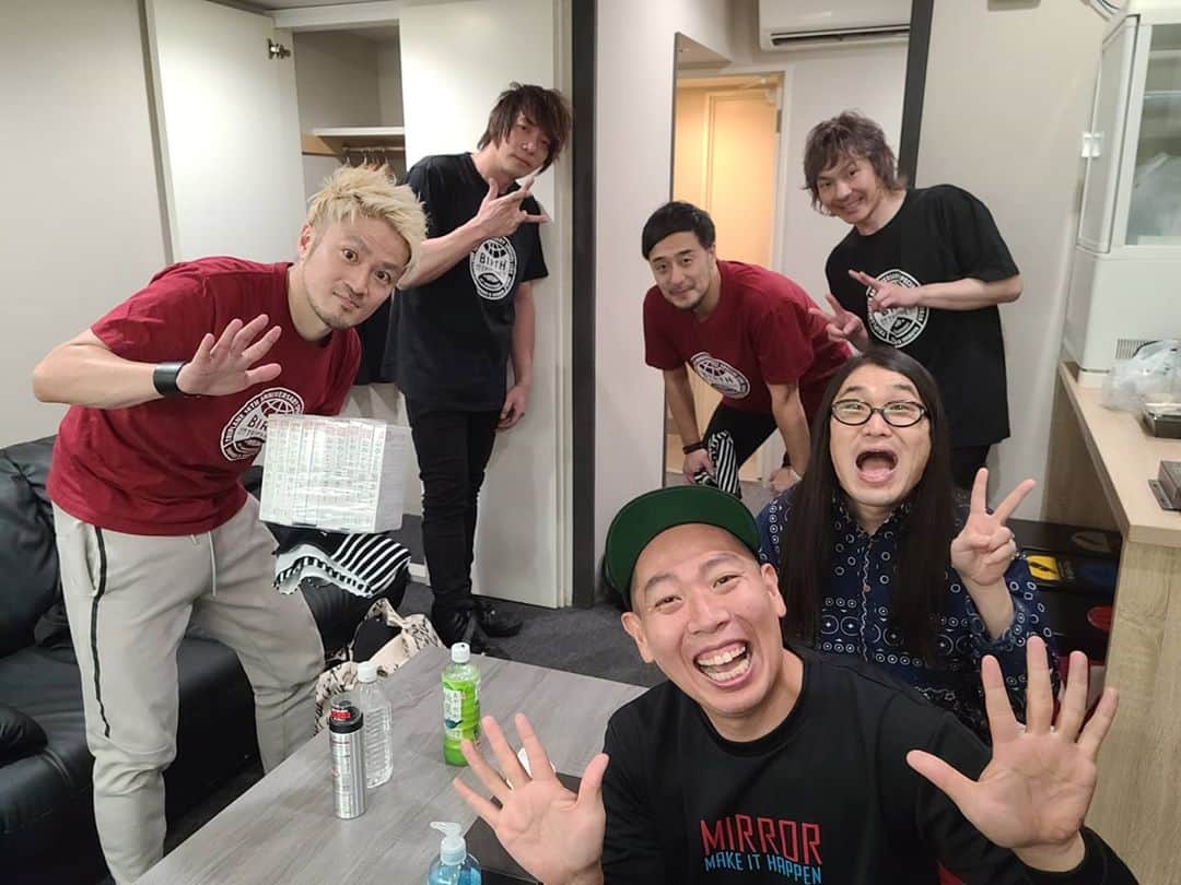 松本康太さんのインスタグラム写真 - (松本康太Instagram)「TRIPLANE 16thAnniversary Special Live 1日目に行ってきました♪噂の！東京マガジンのエンディングテーマ『東京』聞けて良かったo(^o^)o　16周年おめでとう♪ドゥドゥビィ♪ドゥバァドゥビィ♪　TRIPLANE知らない方はYouTubeで「TRIPLANE / モノローグ」聴いてみてね♪  明日(日)開演18時30分　ライブ2日目あるのでお時間のあるか方はぜひ(^-^ゞ  10月9日(金)は渋谷QUATTRO 「TRIPLANE LIVE TOUR 2020 「unanimous」開演19時00分　  #triplane #トライプレイン #ライブ　#triplane16周年ライヴ #バンド #レギュラー松本　#あるある探険隊 #天狗川田 くん」10月3日 23時11分 - aruarutankentai.matsumoto