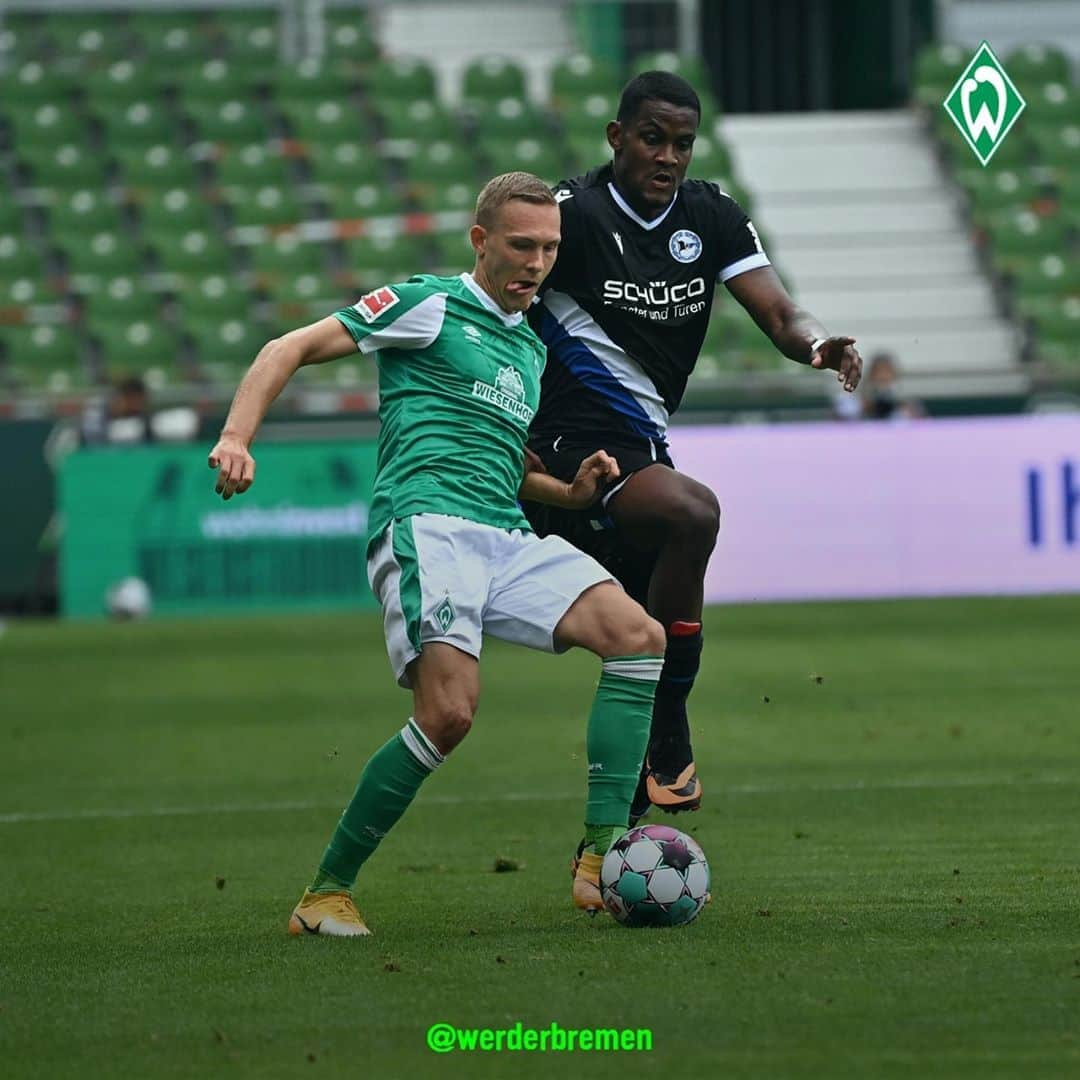 ヴェルダー・ブレーメンさんのインスタグラム写真 - (ヴェルダー・ブレーメンInstagram)「👅 Volle Konzentration @ludwigaugustinsson _______ #werder #bremen #svw #svwdsc #augustinsson #spieltach #nordphoto」10月3日 23時16分 - werderbremen