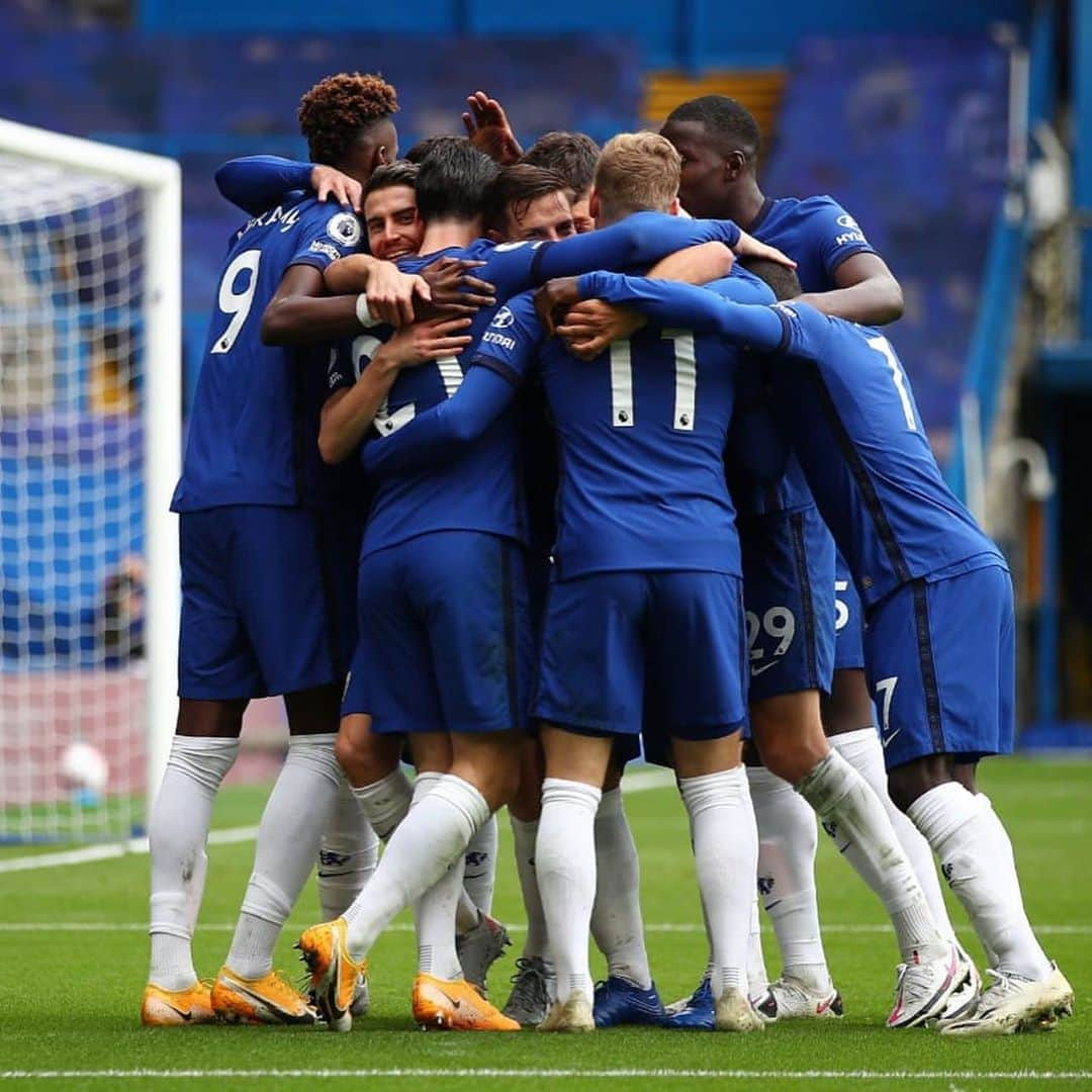 クル・ズマさんのインスタグラム写真 - (クル・ズマInstagram)「Top performance from everyone today ✊🏿 Very happy to get a goal ! 🤲🏿⚽️@chelseafc #lazoumance」10月3日 23時55分 - kurtzouma