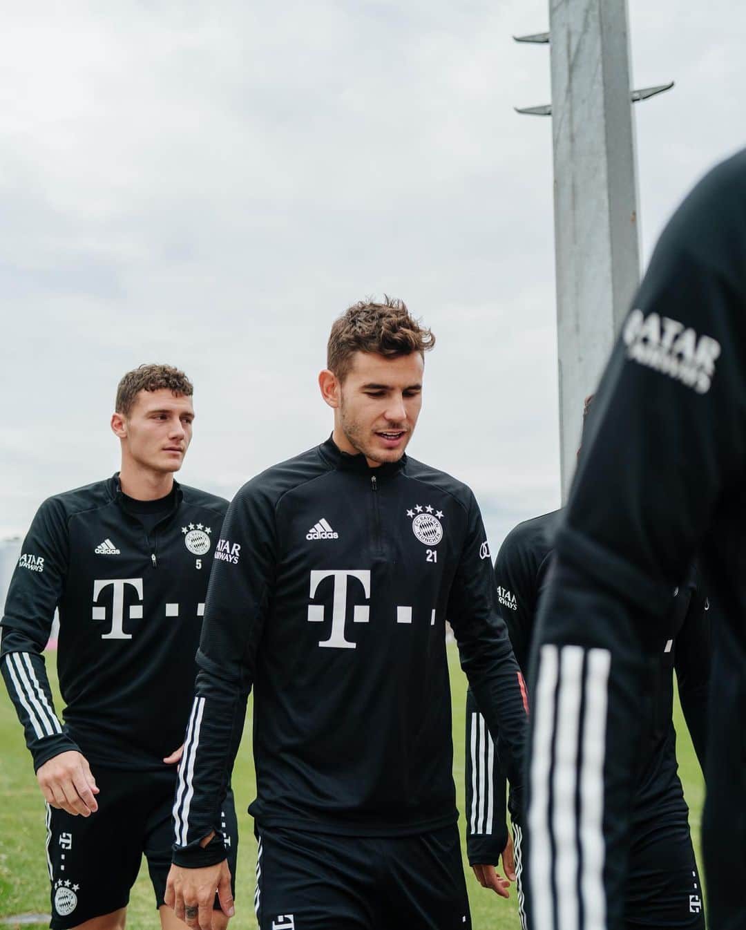 バイエルン・ミュンヘンさんのインスタグラム写真 - (バイエルン・ミュンヘンInstagram)「Ready for #FCBBSC! 🤟⚽️ #packmas  __________ #FCBayern #MiaSanMia #Fußball #Football #Bundesliga」10月4日 0時19分 - fcbayern